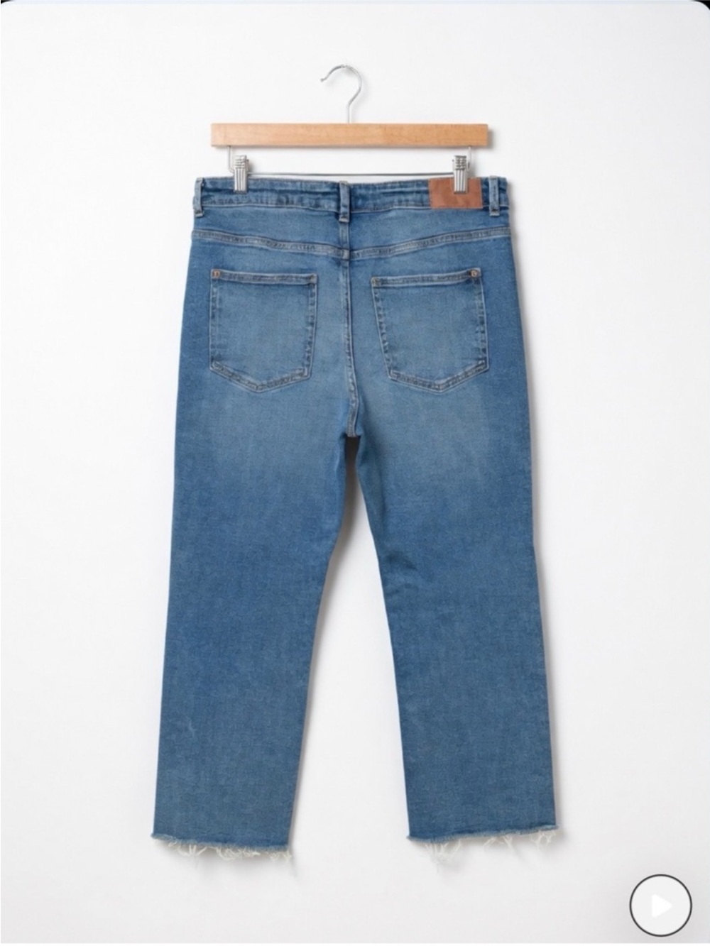 Zara Women’s Cropped Straight Leg Stretch Jeans